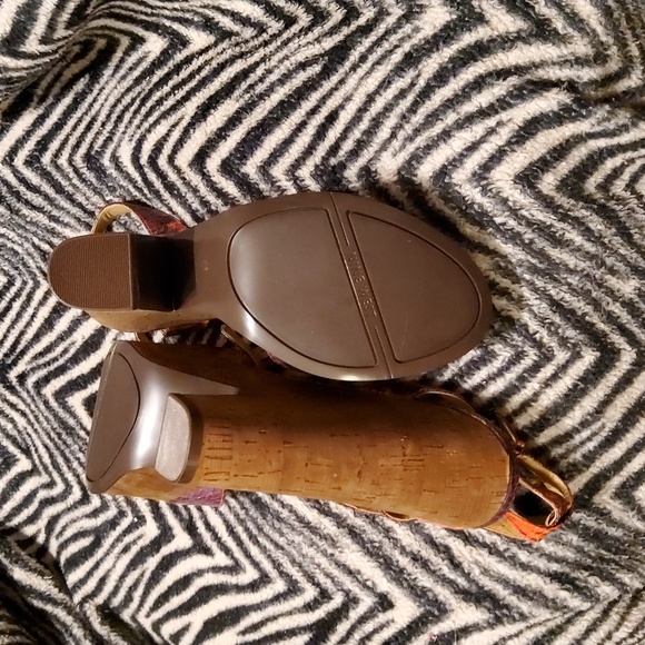 Multi-color snakeskin print wooden sandal heels - Picture 5 of 6